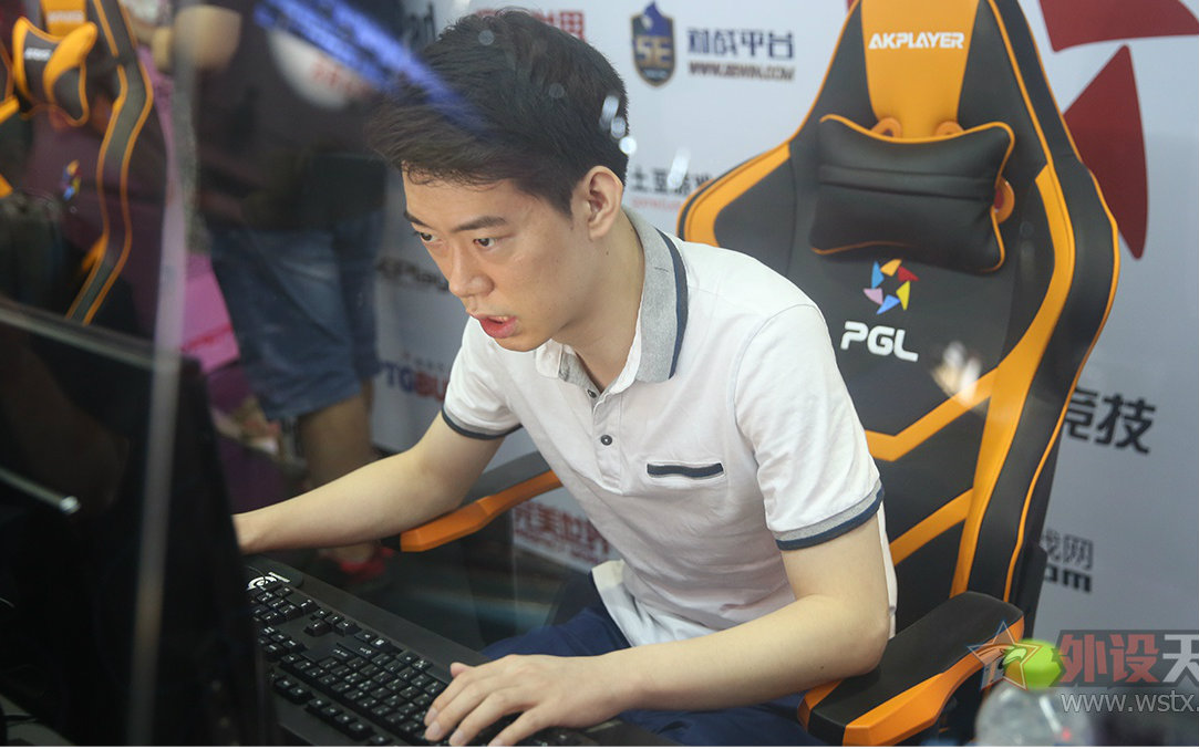 【外设天下】专访月魔moon - 会打到war3的比赛终止那一天