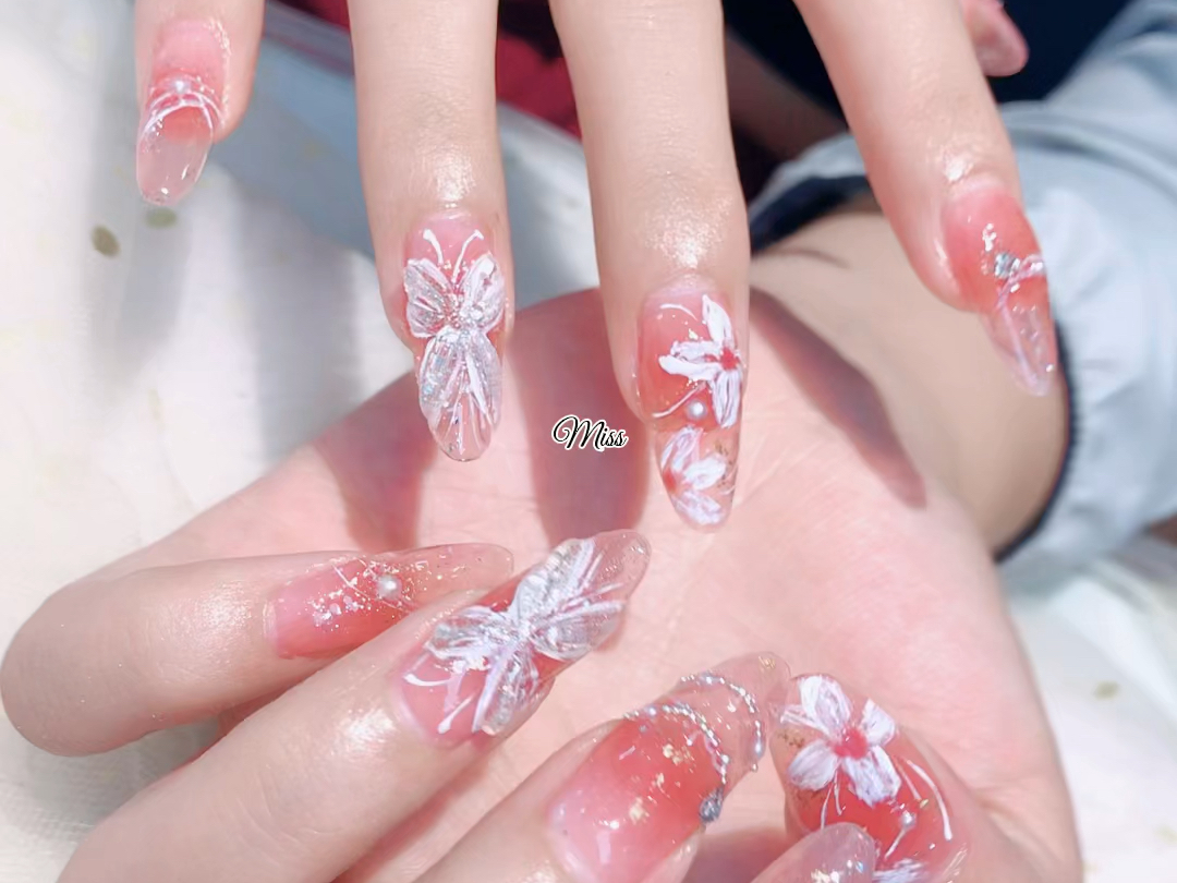 国风手绘蝴蝶美甲