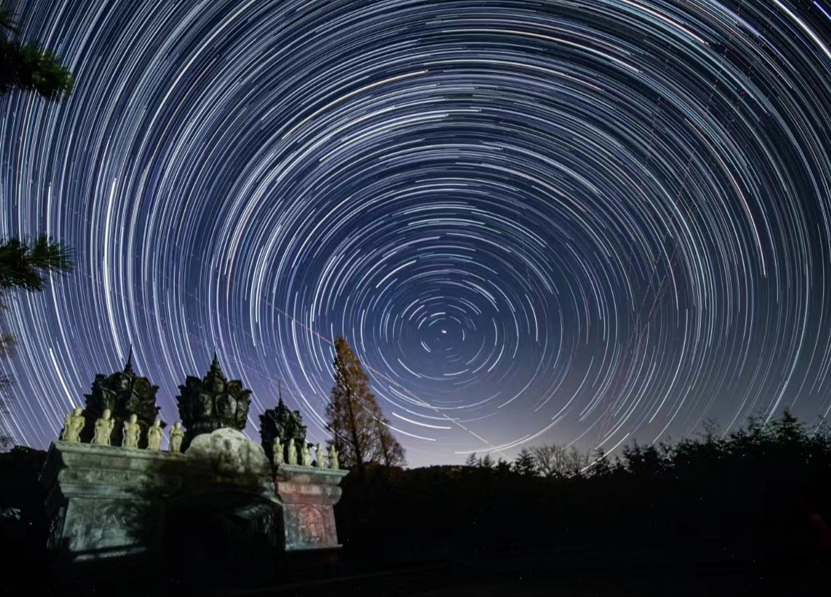 青岛崂山的星空太震撼了,直接震裂了哔哩哔哩bilibili