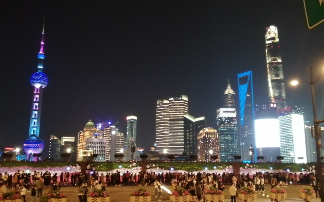 五一上海外滩灯光秀