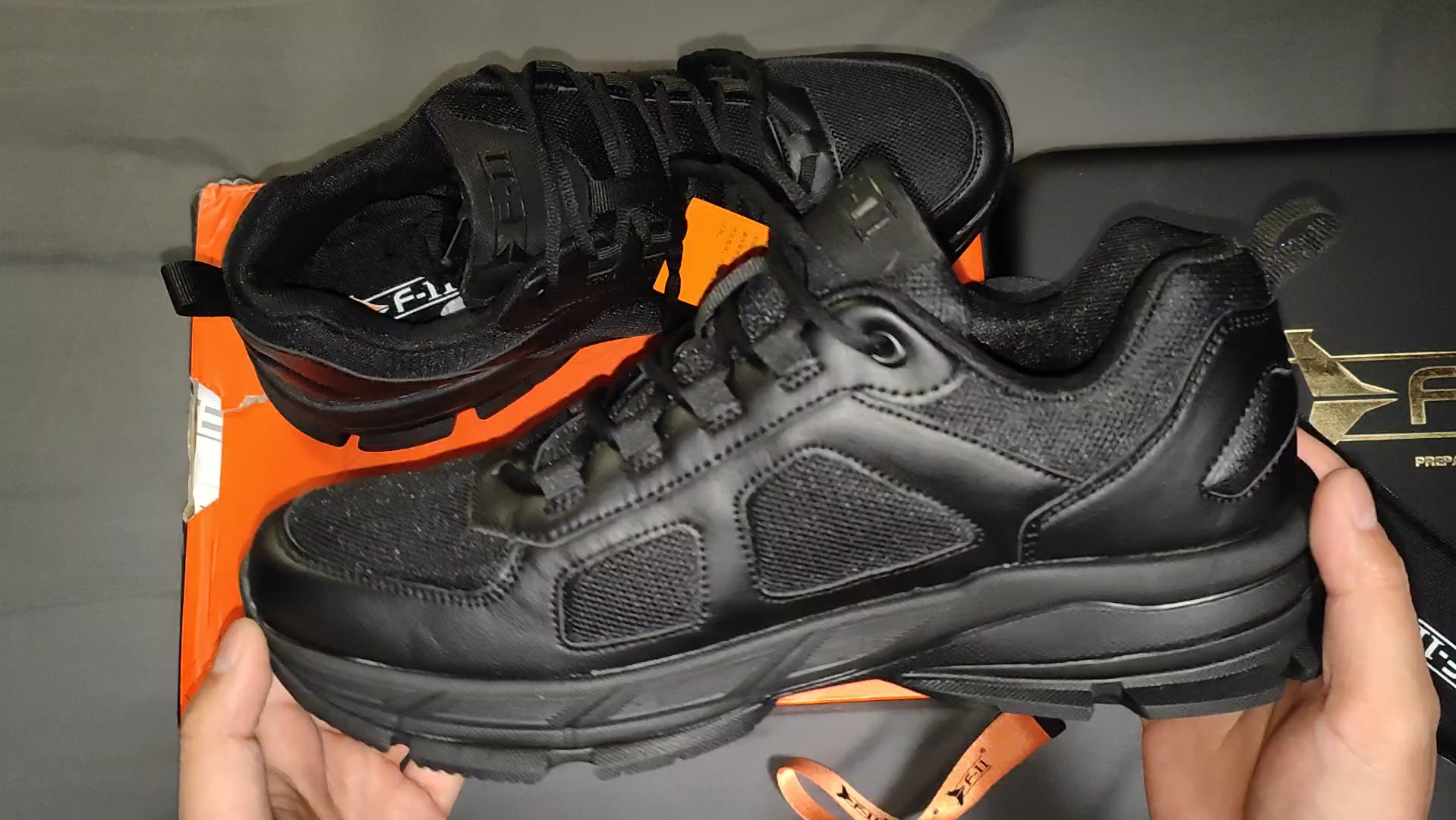 f11机能战术跑鞋介绍