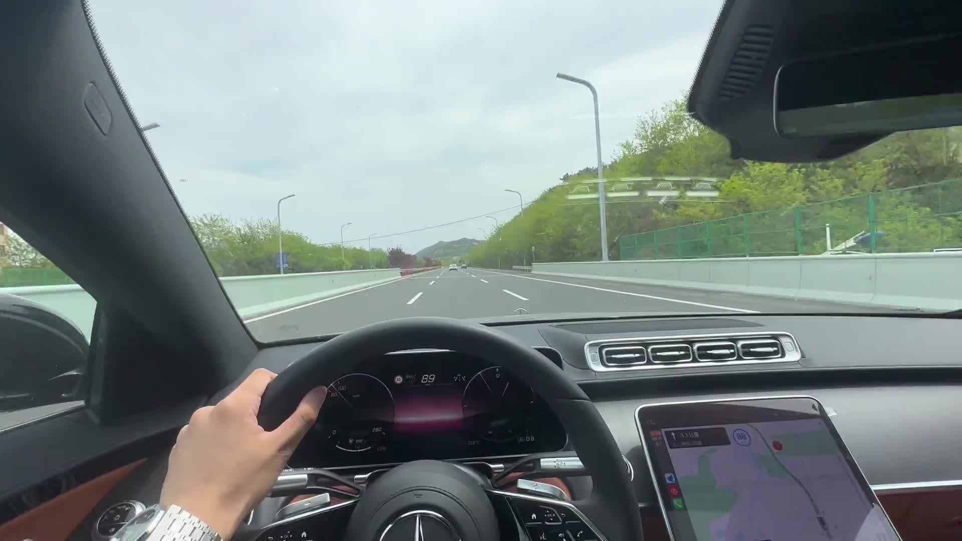 我们都要珍惜眼前人#csgo #奔驰 #帅哥