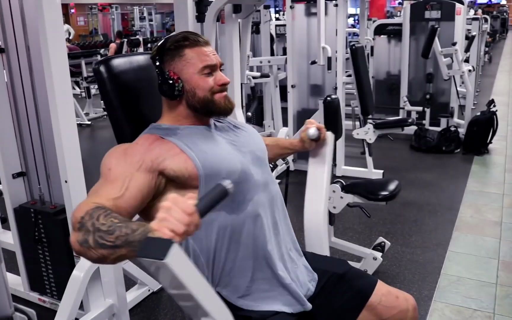 2018320克里斯胸部训练chrisbumsteadoffseasonchestday