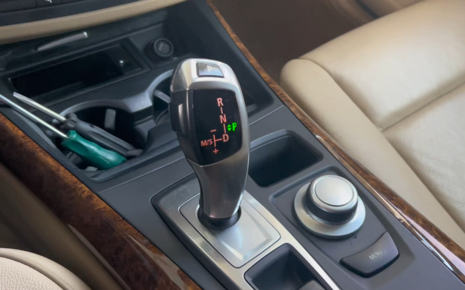 宝马车鸡腿挡把正常使用能用多少公里?亲测