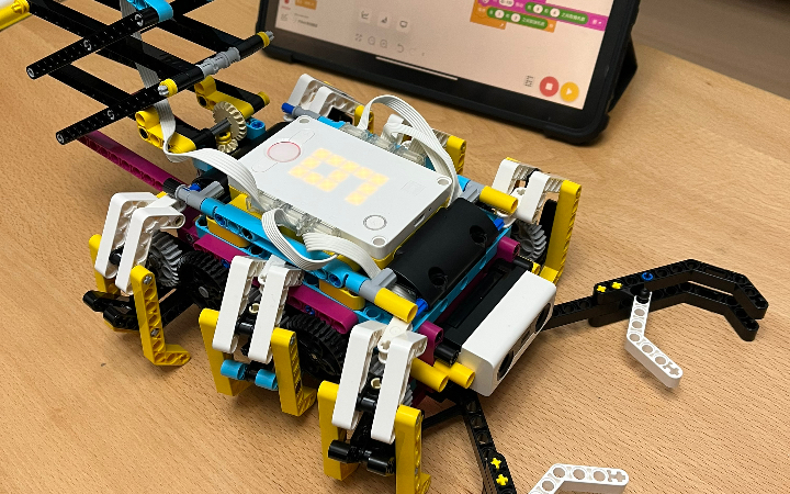 小宝的新作品:乐高spike-危险的蝎子_哔哩哔哩_bilibili