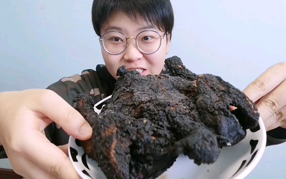 【灿灿】来自伽马星球的"黑陨石炸鸡"——叫了个鸡