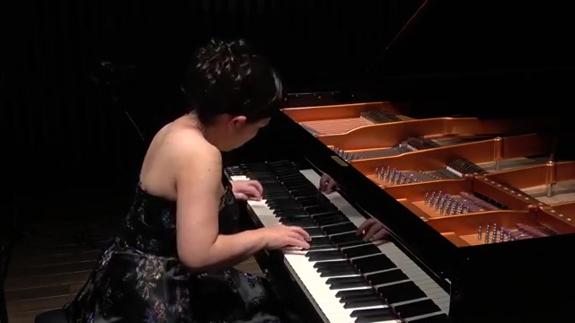 [图]J.S.Bach_Prelude, Fugue and Allegro BWV998(modern piano)Kaori Nakamura