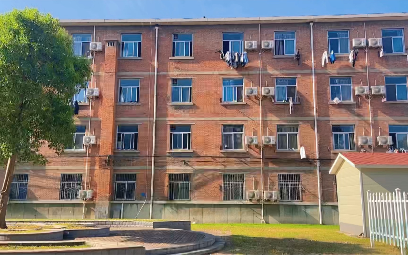 河南师范大学西五宿舍楼