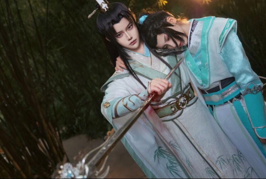 即便为师出事，你也不会有任何不测”#Cosplay #沈清秋cos #人渣反派自救指系统#穿书自救指南#渣反冰秋_哔哩哔哩_bilibili