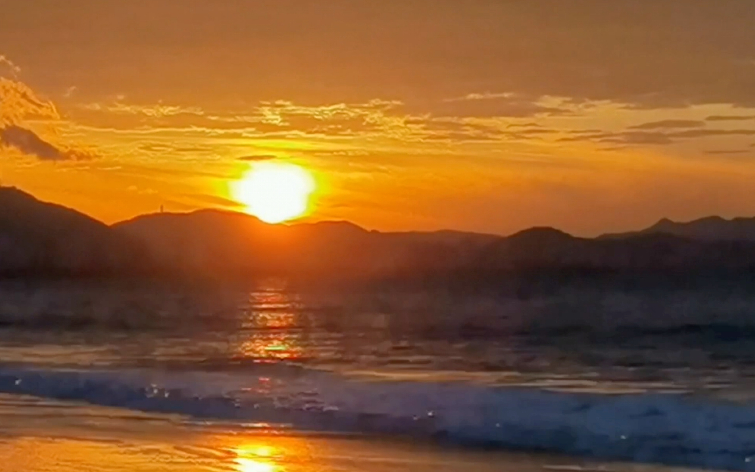 红日初升,其道大光,河出伏流,一泻汪洋