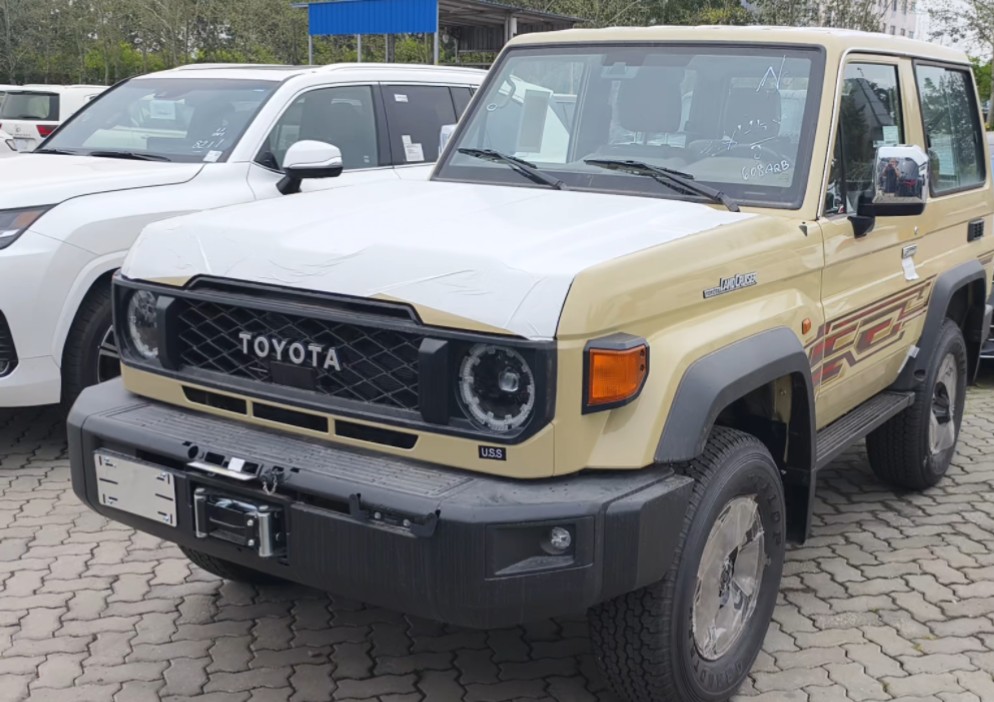 丰田酷路泽lc71两门柴油2.8t实拍解析 虽然操控好但没有四门卖的好