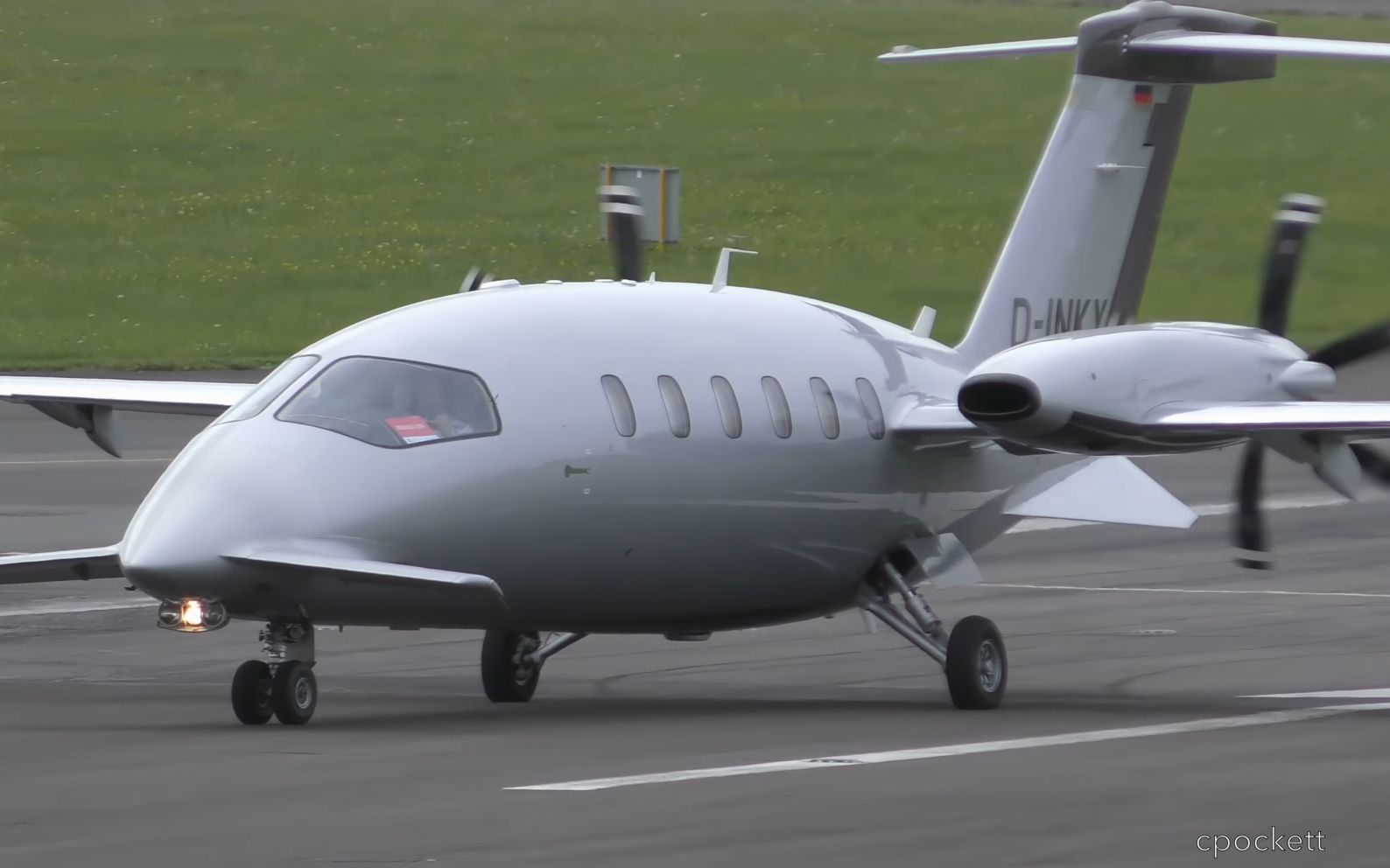 piaggio avanti p180 私人飞机_哔哩哔哩 (゜-゜)つロ 干杯~-bilibili