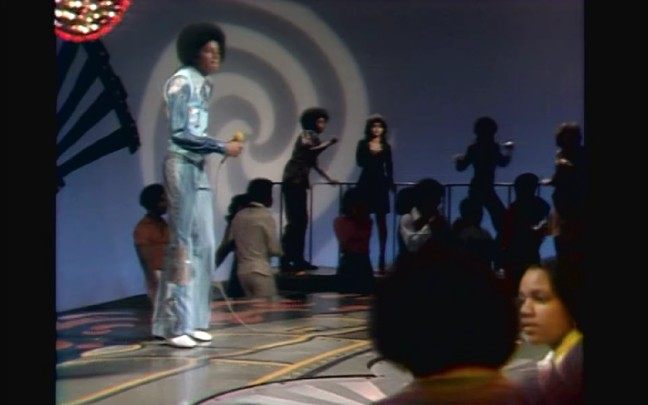 [图]Michael Jackson - Just a Little Bit of You - Soul Train (1975)