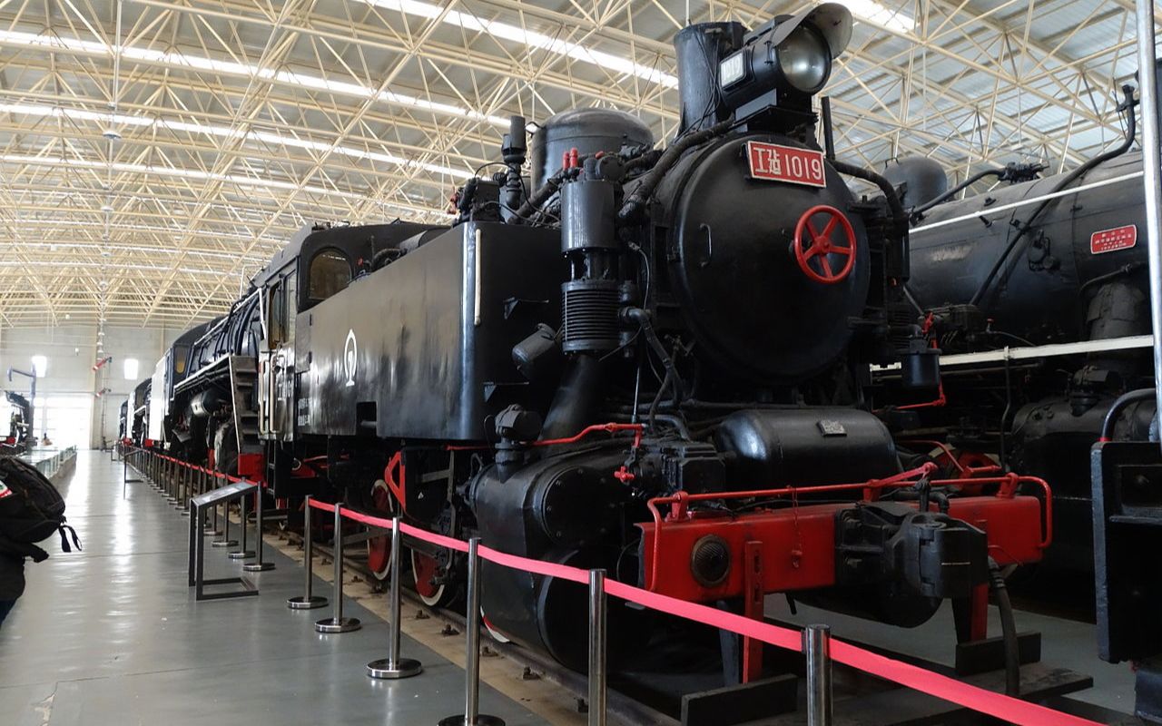 视频世界铁路2011年1月在越南太原钢铁使用的中国制工建型蒸汽机车