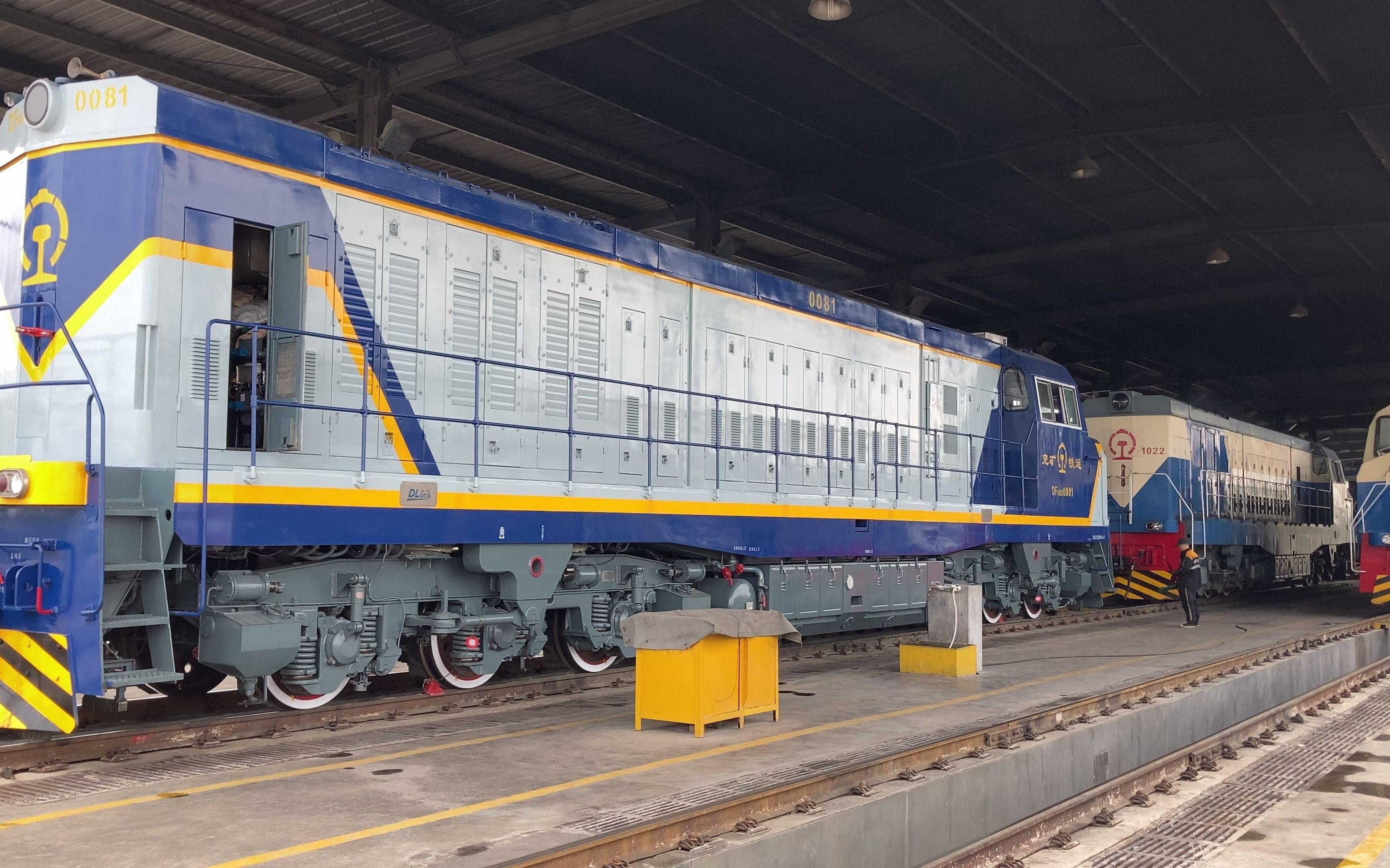 【中国铁路4k】df4dd0081 中修后强劲启机