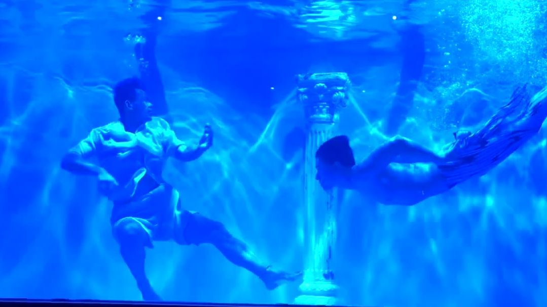 肌肉男美人鱼 好美