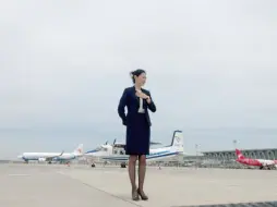 Скачать видео: ✈️乘务员还是服务员网友辩论大会