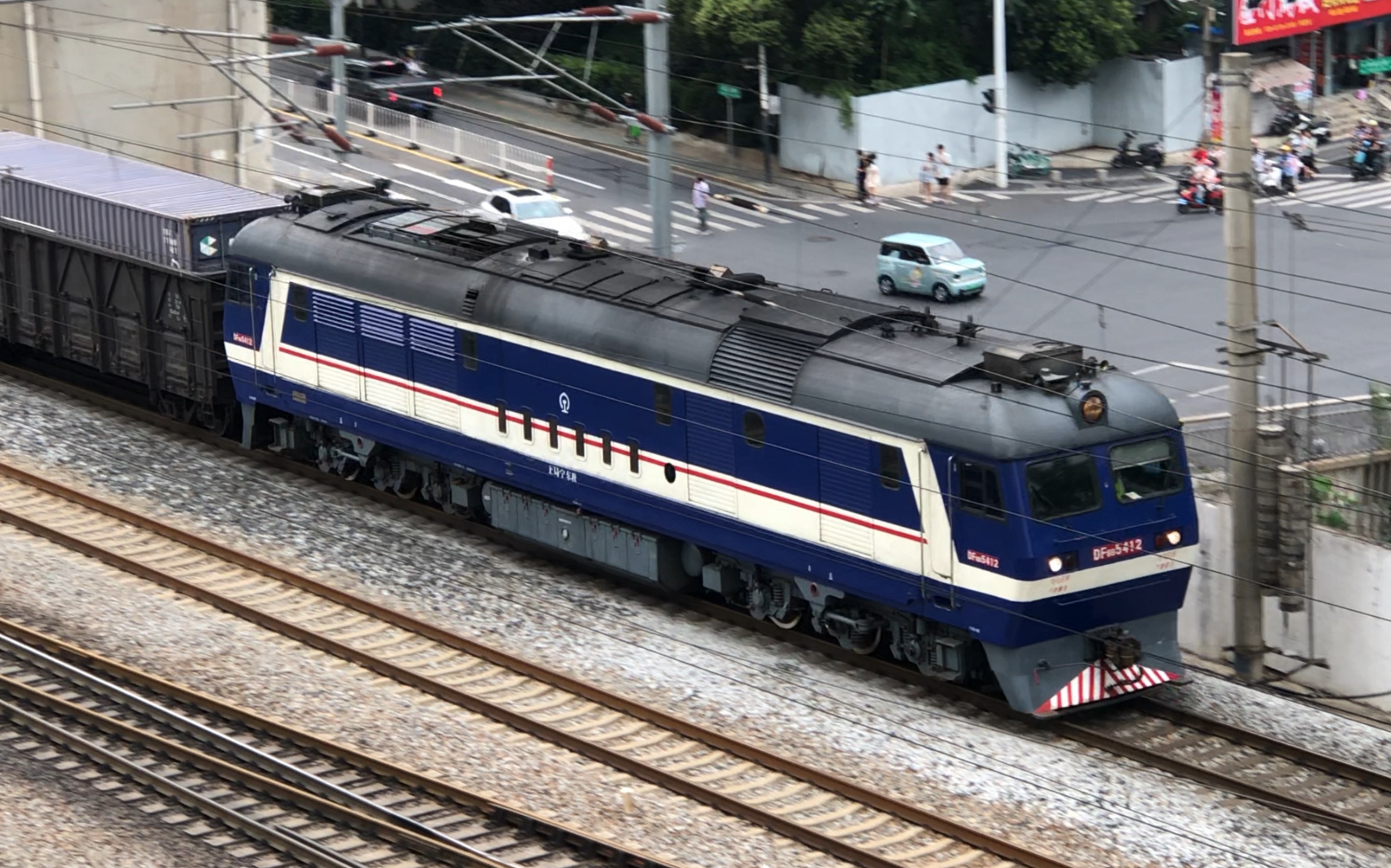 意想不到的收获,42923带两节25b交汇0z366