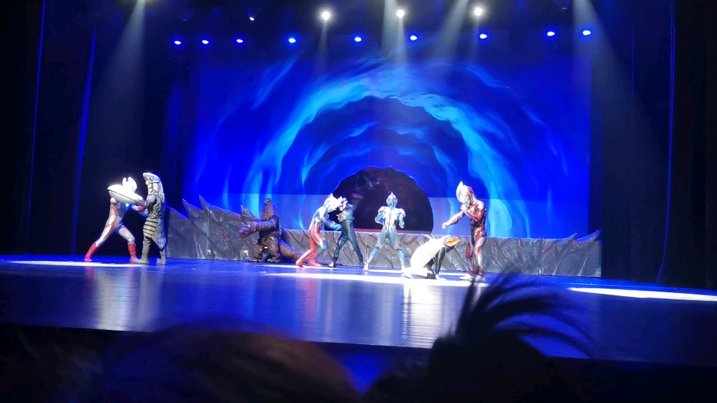 奥特舞台剧之父与子,简称灭爸——托雷基亚出场片段