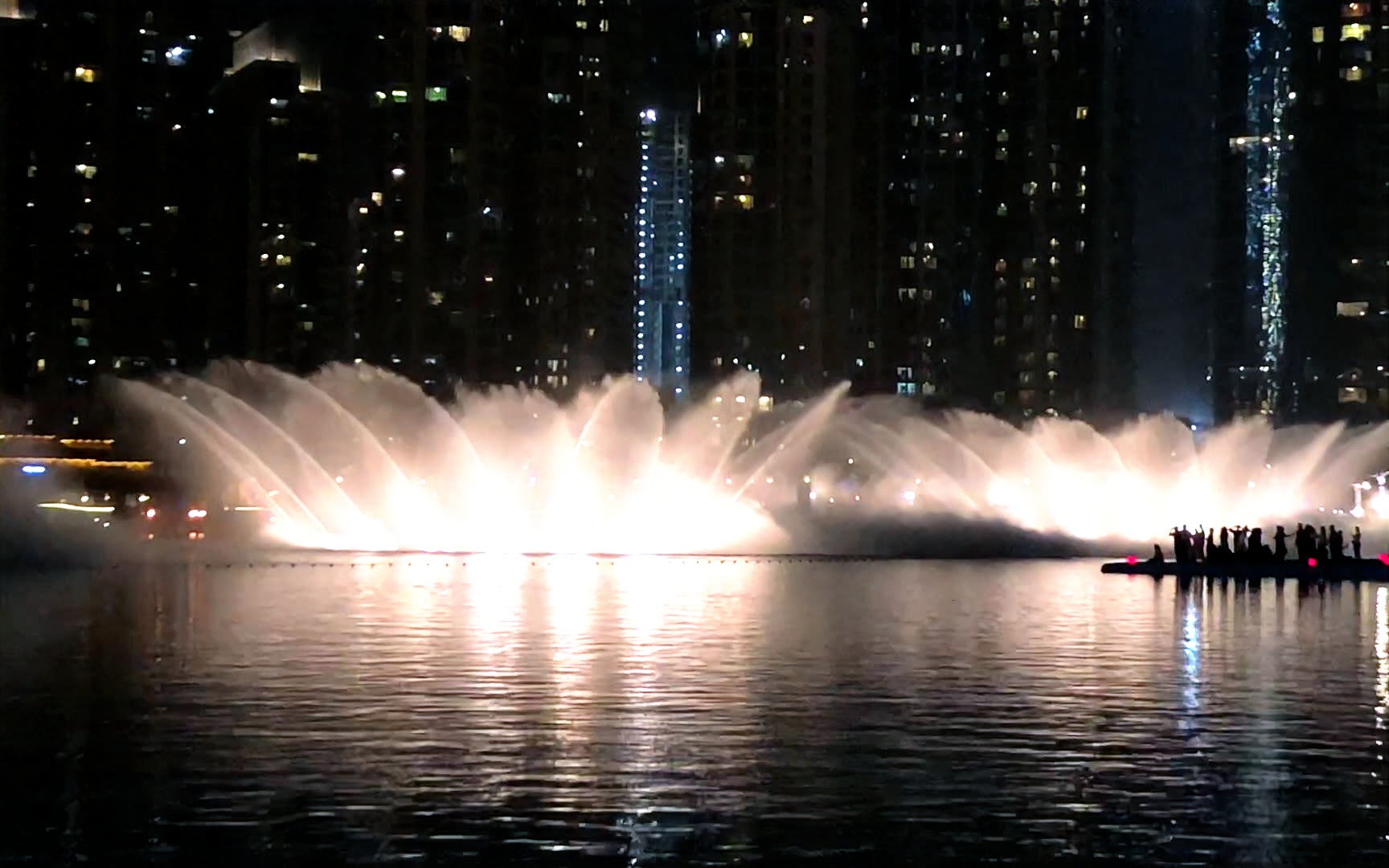 迪拜音乐喷泉吻别图片