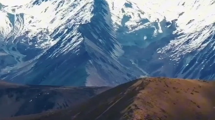 一起来感受一下一半在仙境,一半在人间的贡嘎雪山,体验贡嘎雪山上空的日月落升哔哩哔哩bilibili