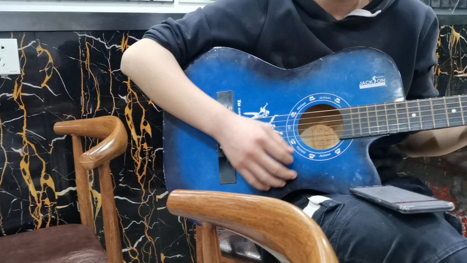 出差在酒店碰到的小哥们儿