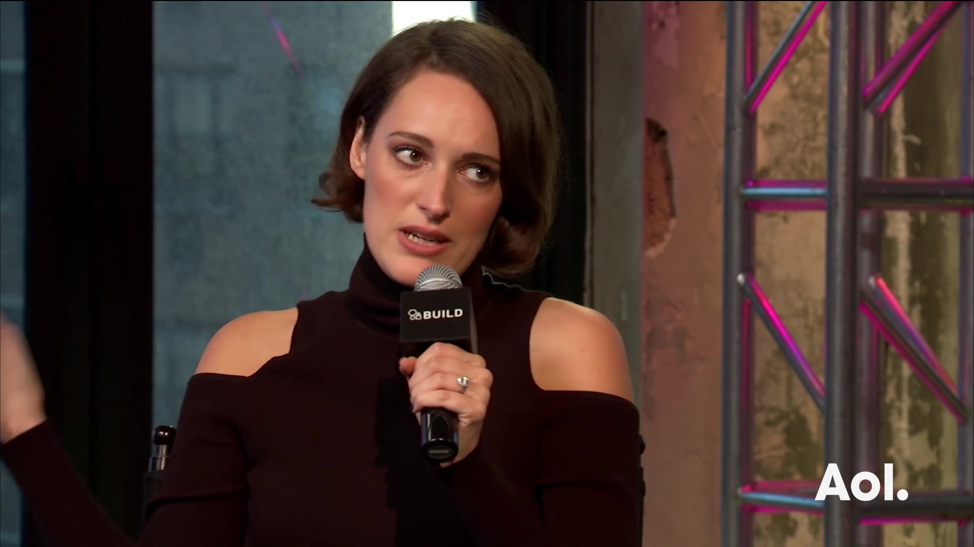 phoebe waller- bridge discusses her amazon show, "fleab