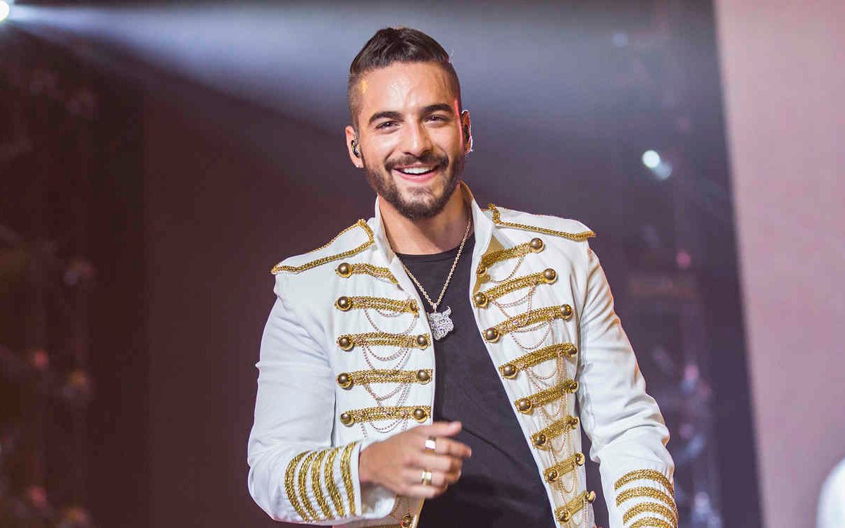 【西语】哥伦比亚歌手maluma 最新墨西哥时装秀 现场演唱多首热单!