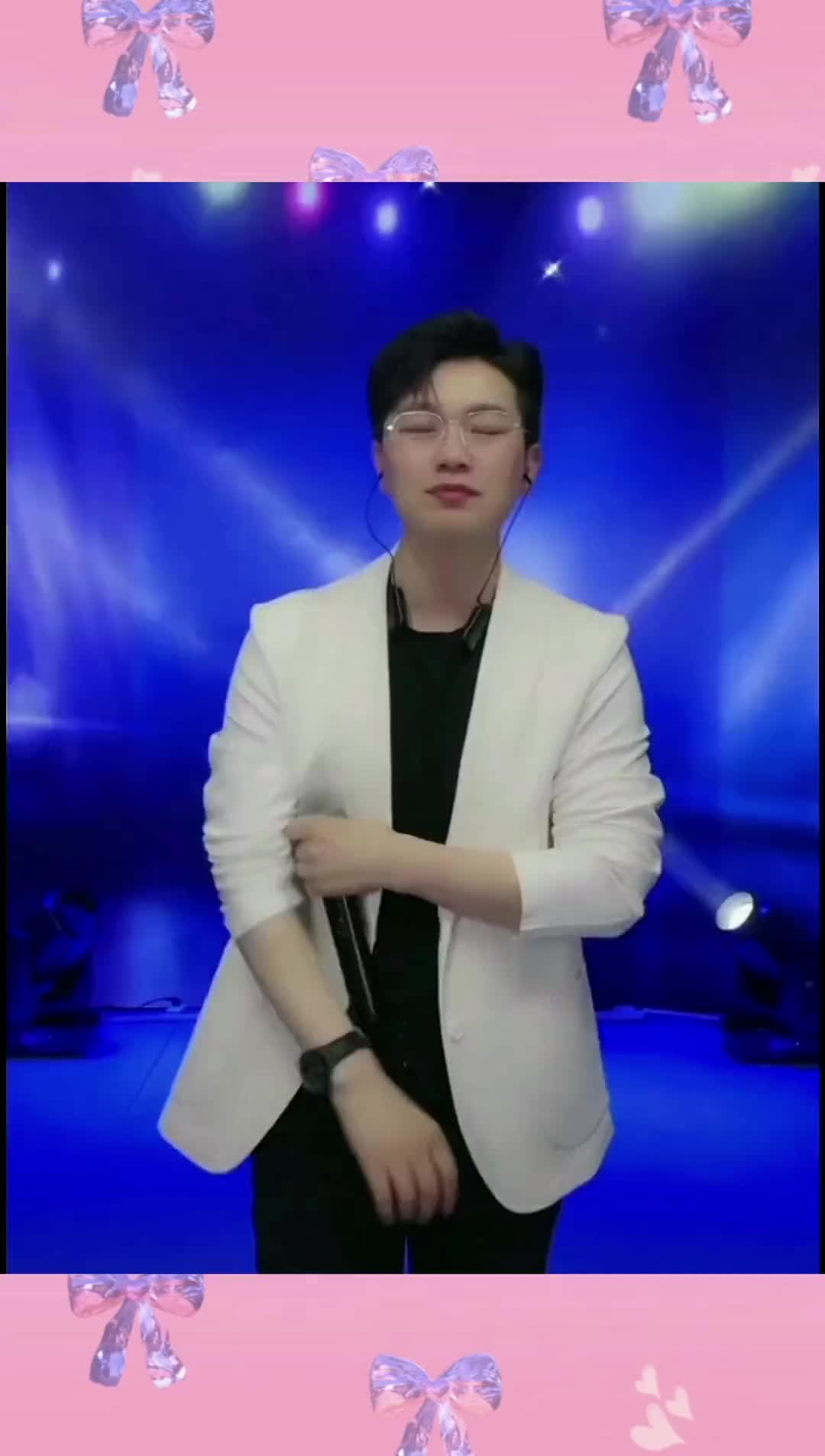 才艺主播热门音乐小五哥dou小助手