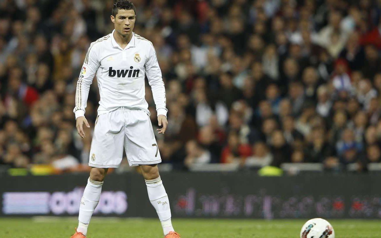 电梯球的魅力c罗任意球赏阅旋风落叶一箭穿心