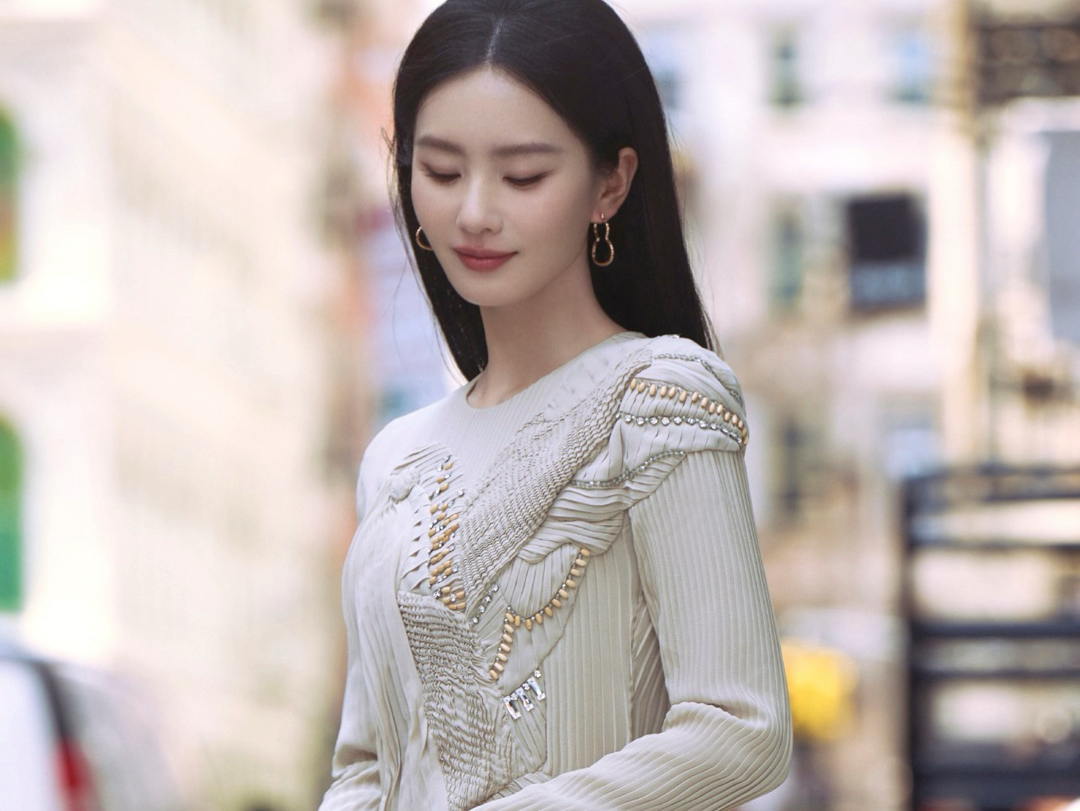 愿神明偏爱我的神女,愿神女偏爱于我|刘诗诗