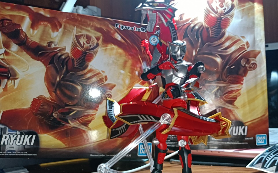万代frs(拼装系列)假面骑士龙骑简评!买龙送龙骑?平凡的模玩分享.
