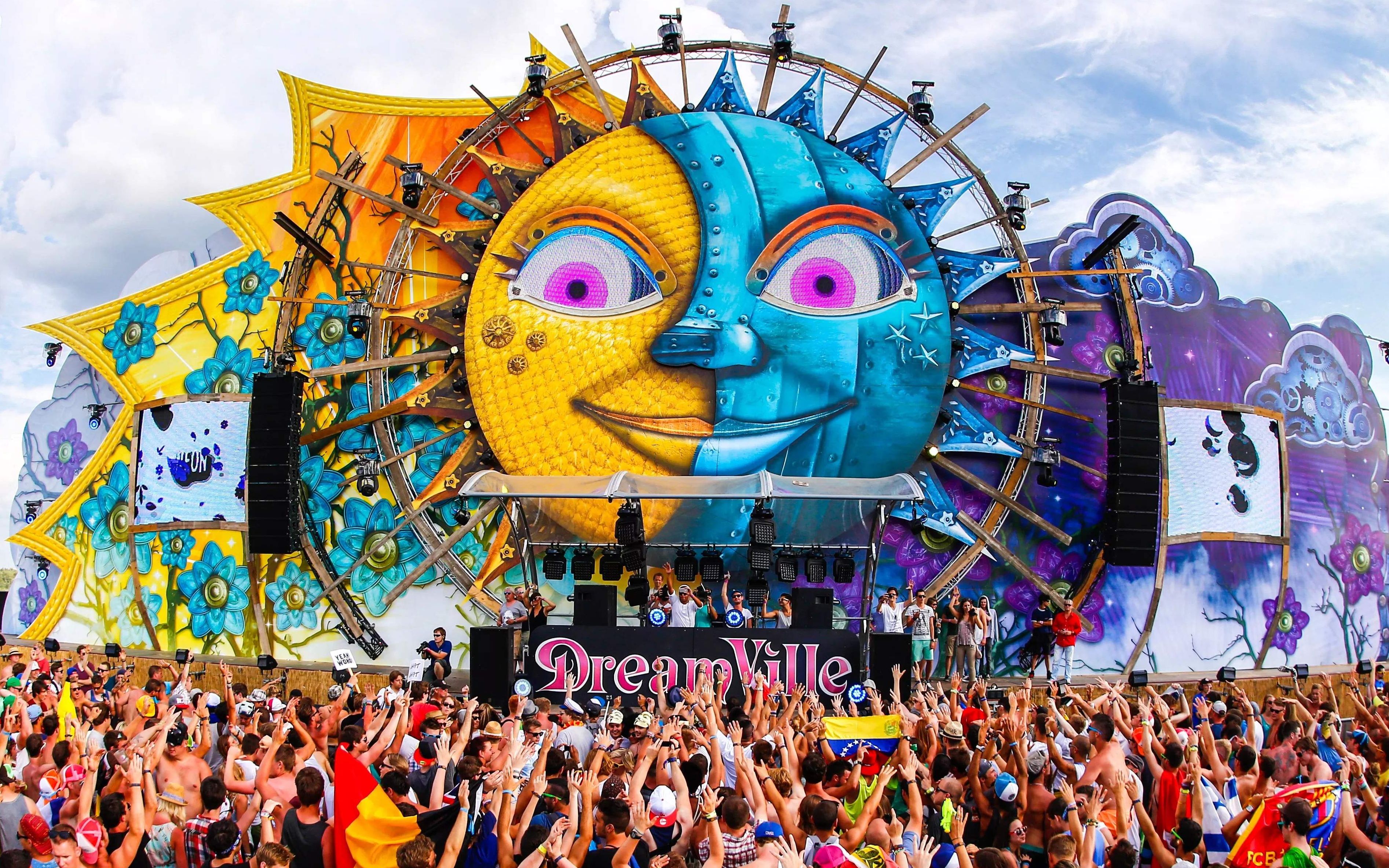 村长蒋亮2019tomorrowland首秀,雨中打碟超嗨_哔哩哔哩_bilibili