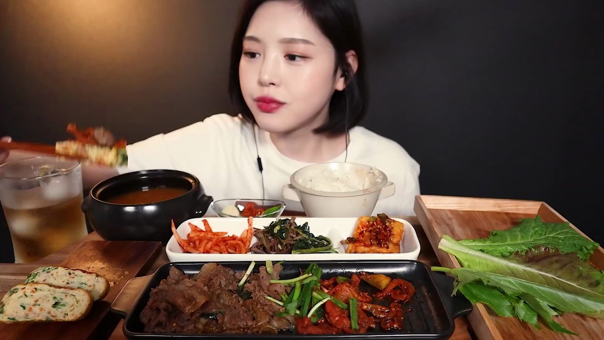 boki中字文福姬辣炒猪肉烤猪肉菜包饭鸡蛋卷大酱汤真实声音