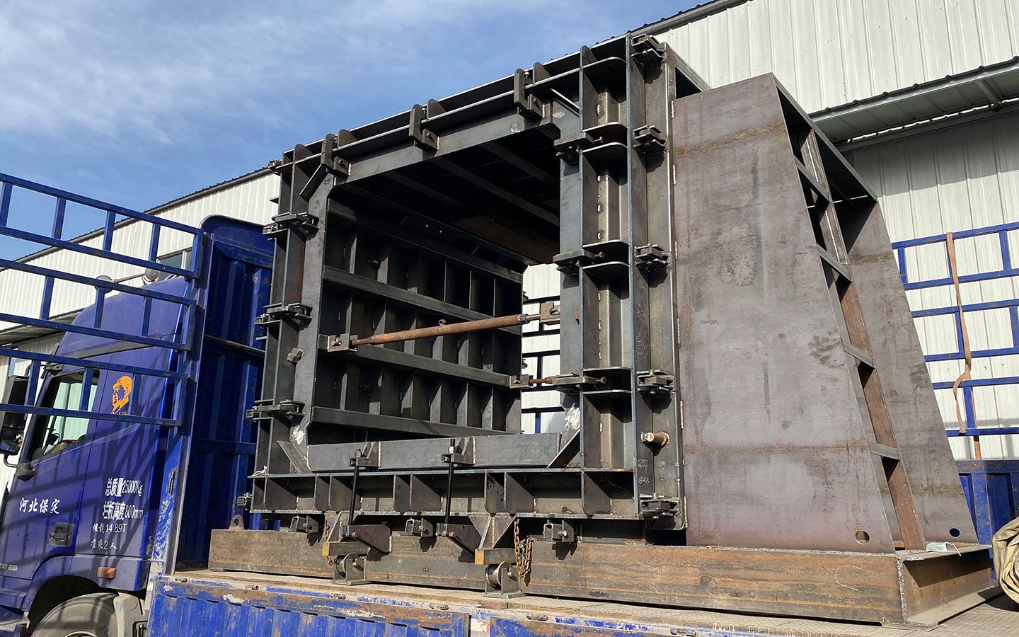 综合管廊模具 城市地下箱涵模具 预制方涵钢模具 装配式卧式结构