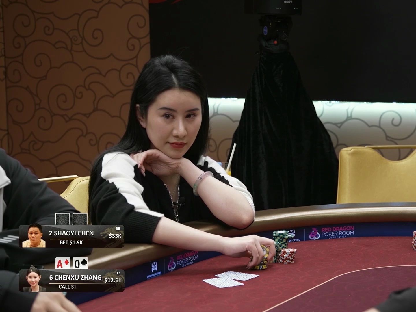 【大鹏德州扑克】荷官抢戏!翻牌直接让jj心态崩了!