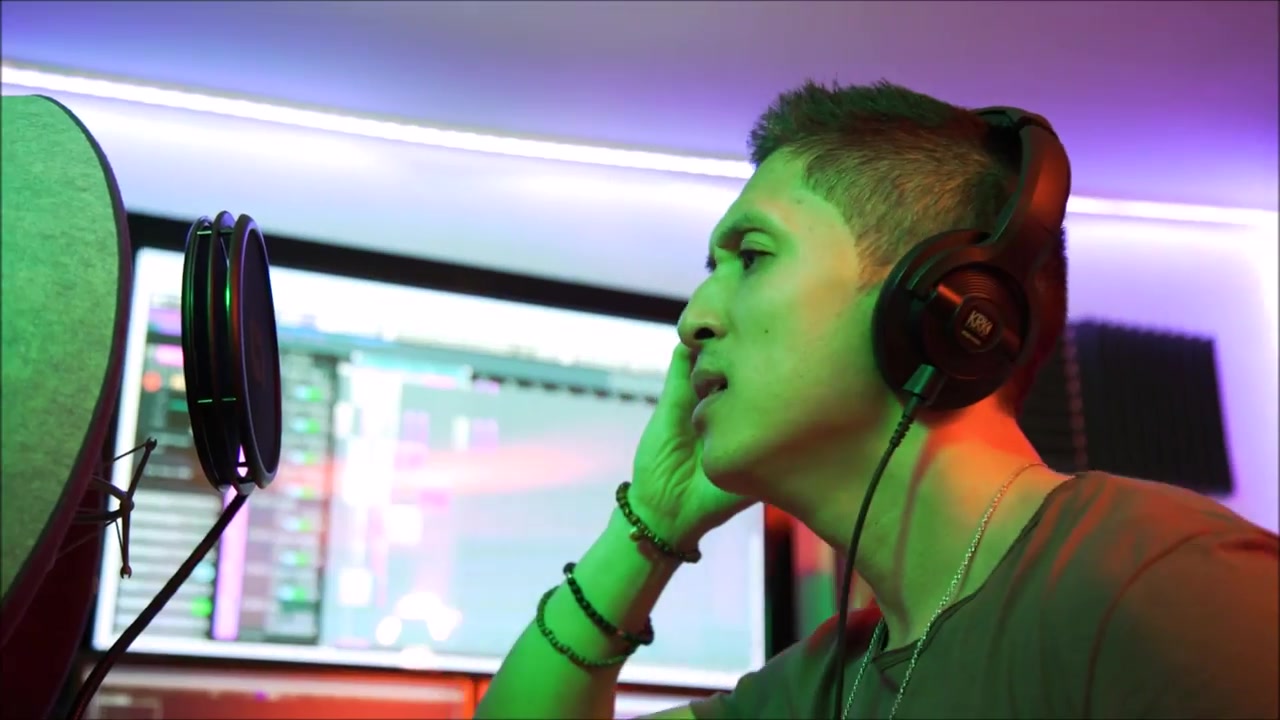 stevie hoang 的新歌 just let me love you的mv,附带歌词_哔哩哔哩