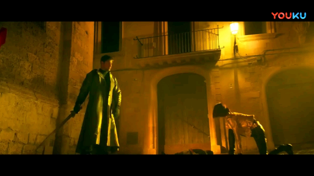 电影欧洲攻略美女皮裤皮靴大战