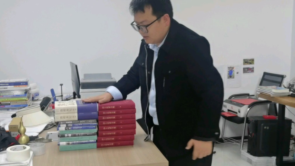 ...谈谈买书的心路历程与感受.423读书日 第五包新书开箱.《莎士比亚全集》《敦煌本纪》《宇宙》《寻路中国》《菊与刀》《泰戈尔诗选》《死屋手记》...