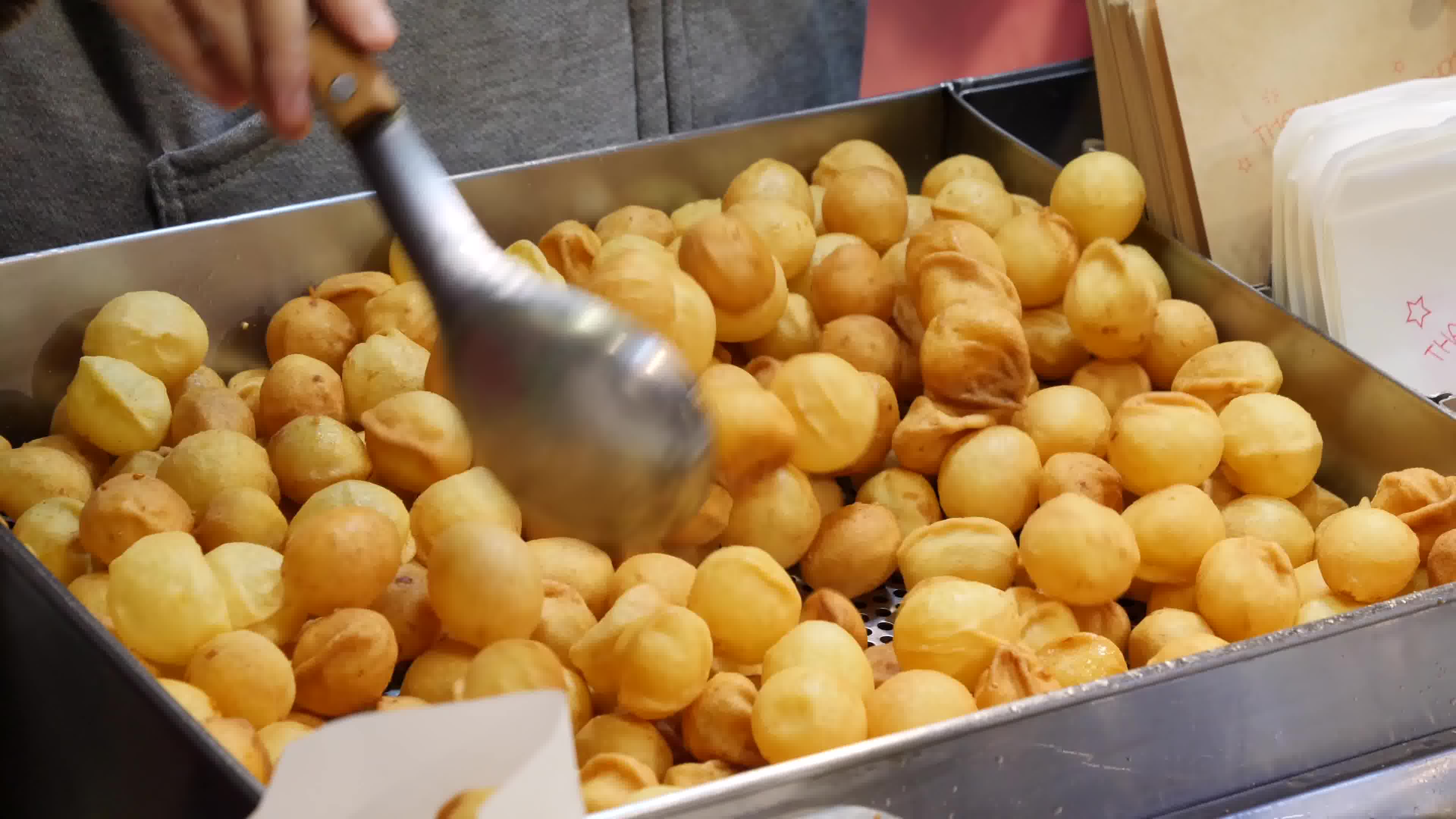 【街头美食】台湾|地瓜球_哔哩哔哩 (゜-゜)つロ 干杯~-bilibili