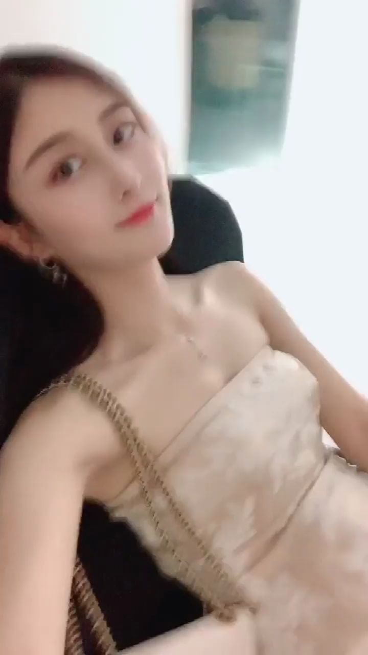 美女合辑:今晚的伴娘据说很给力哔哩哔哩bilibili