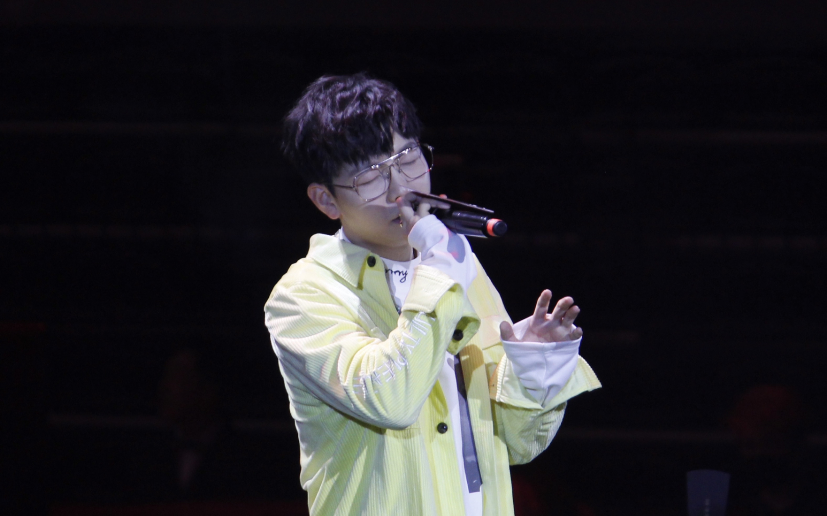 胡夏现场191125佛山向爱出发群星演唱会胡夏部分live