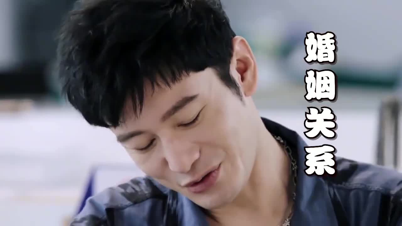 宁静问黄晓明:啥时候离婚的!黄晓明下意识的回答,宁静都懵住