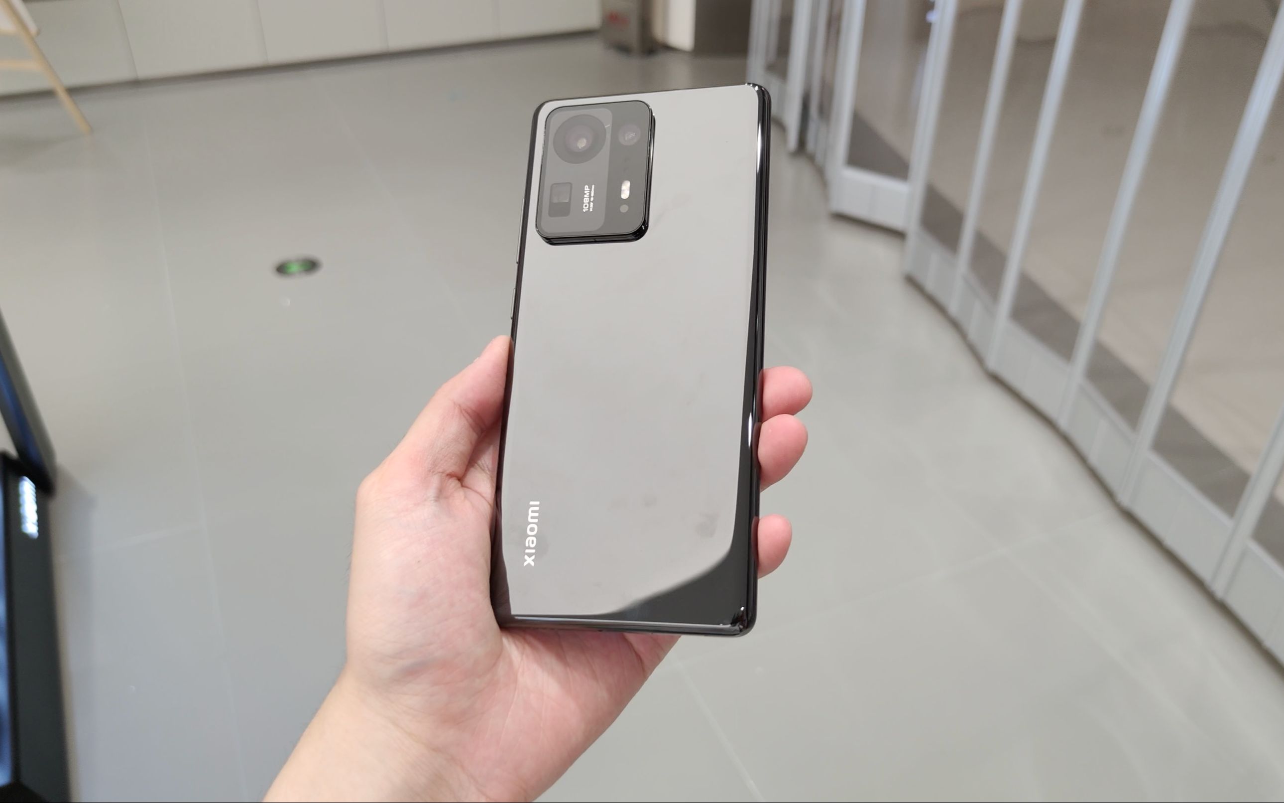 全网首发小米mix4陶瓷后盖体验,这质感卖4999真不贵!