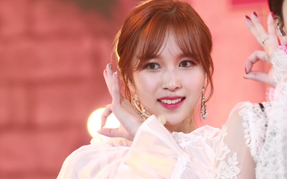 【名井南】包臀裙4k绝美竖屏直拍 181106 mga yes or yes mina饭拍