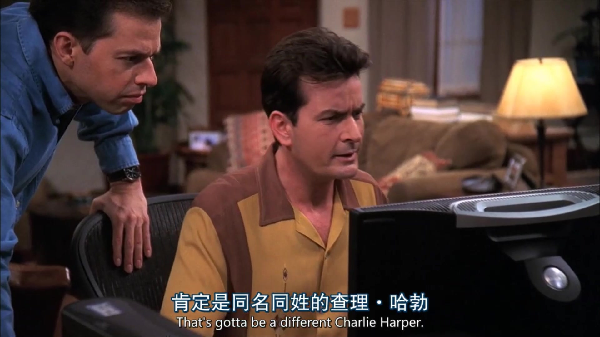 [Two and a half man ]好汉两个半:有人给查理建了网站,暴露了查理把妹套路,为了找出真凶,查理不惜以身犯险 s2113哔哩哔哩bilibili