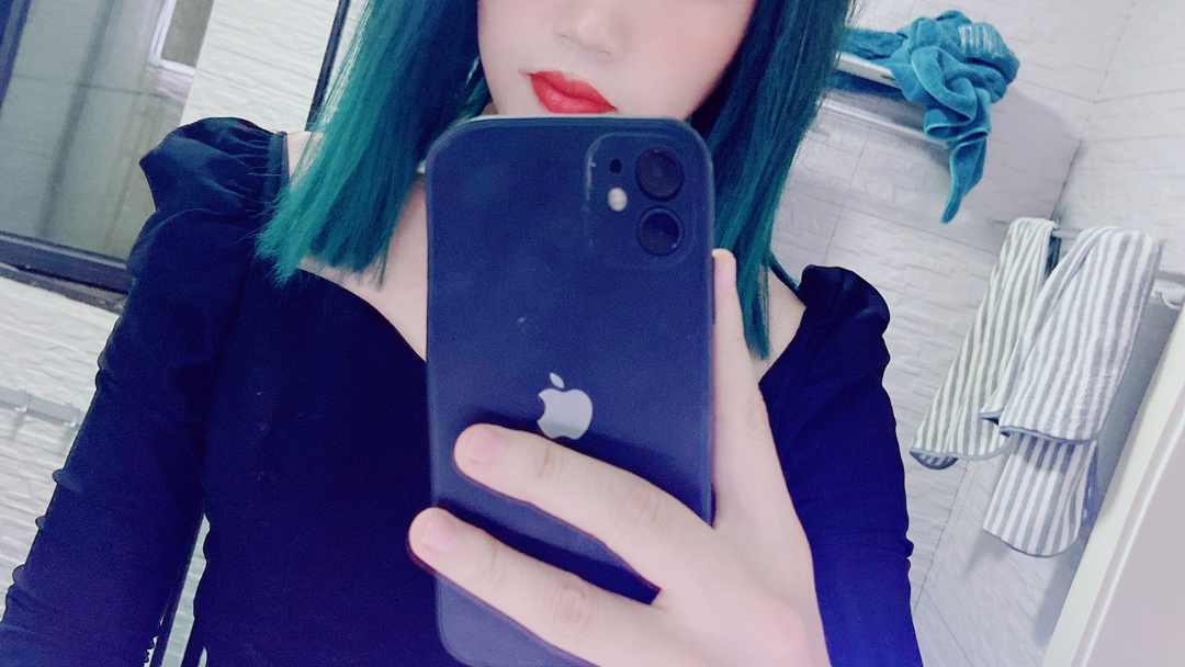 女装大佬新人露脸自拍