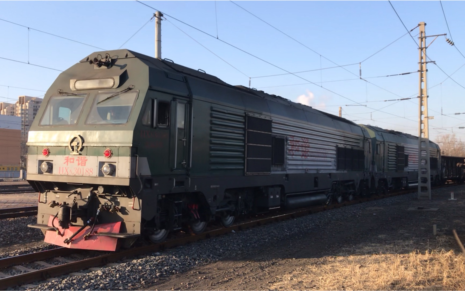 沈丹线沈局苏段hxn30188重连沈局苏段hxn30255双机牵引34933次区段