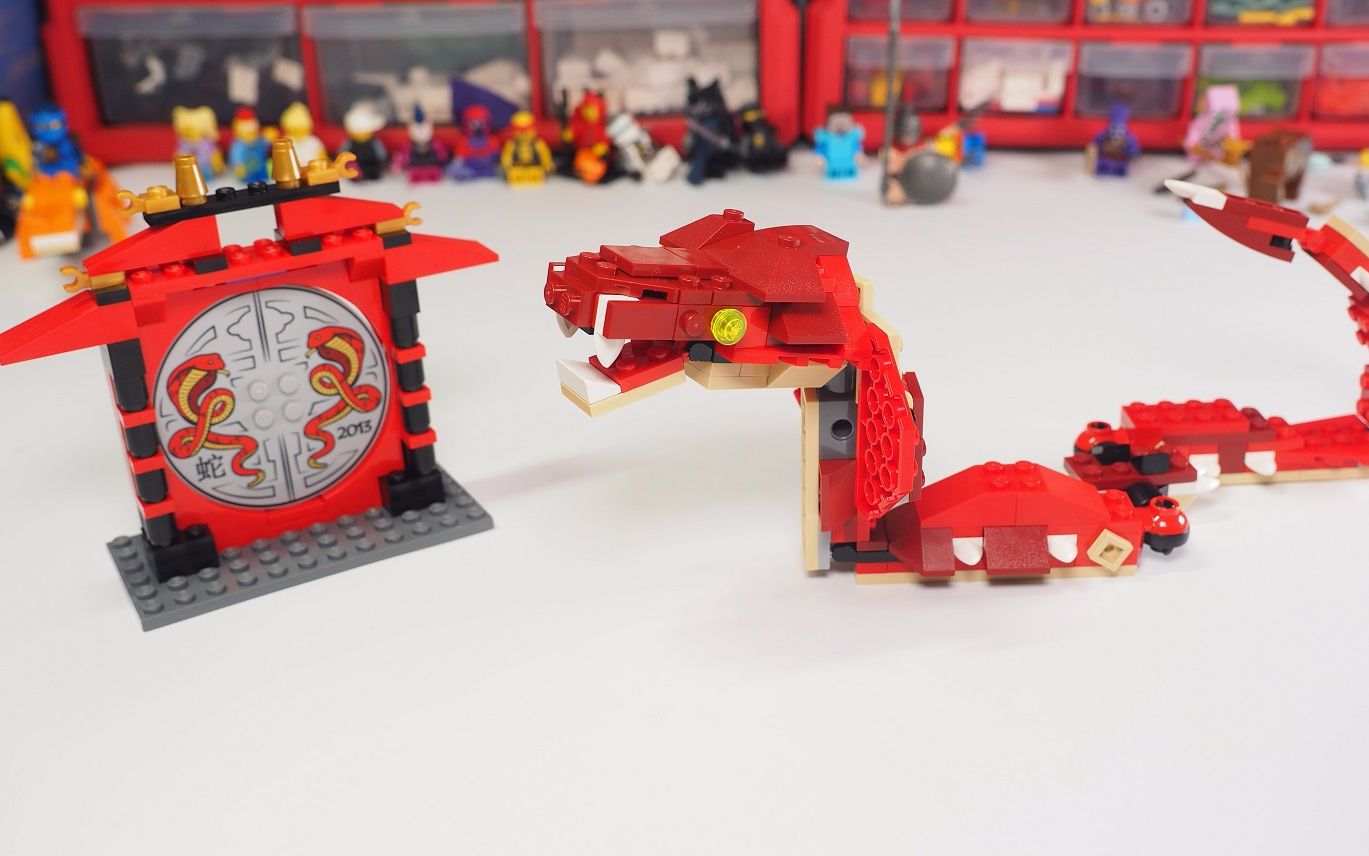 乐高搭建:首款讨好中国用户的定制产品,创意百变系列10250蛇年大吉