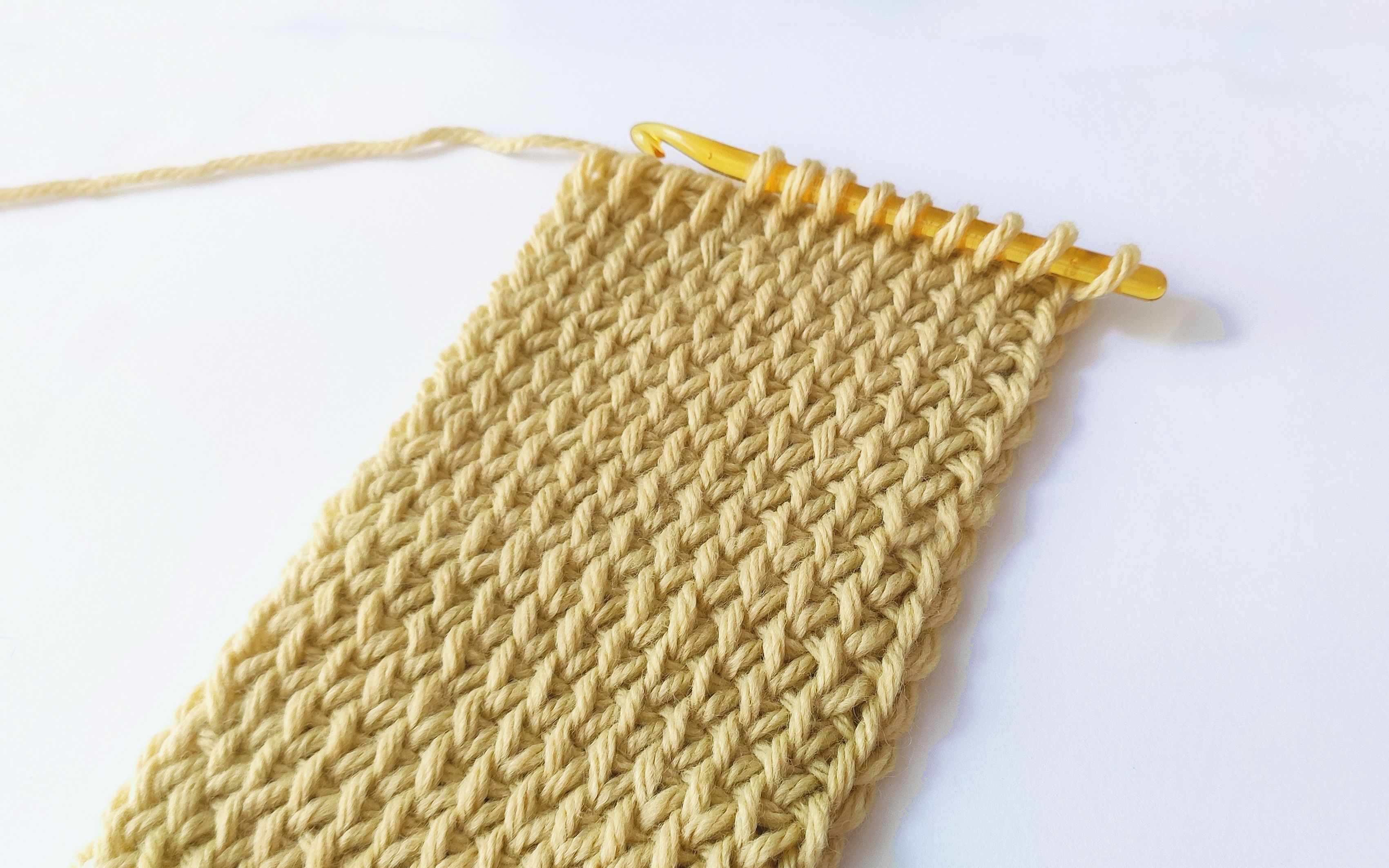 阿富汗粗线单色围巾,很适合新手织,方法简单还快捷.